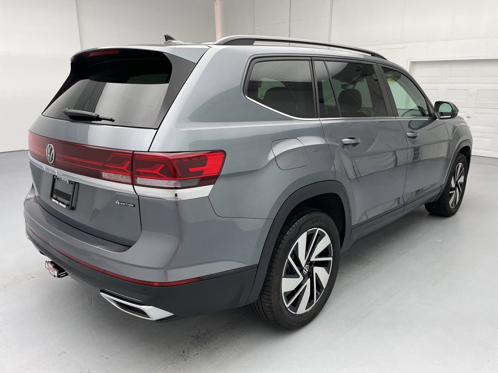 Used 2024 Volkswagen Atlas SE image 11