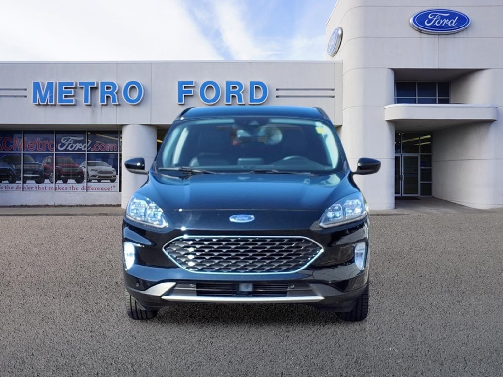 Certified 2022 Ford Escape Titanium AWD/4WD image 8