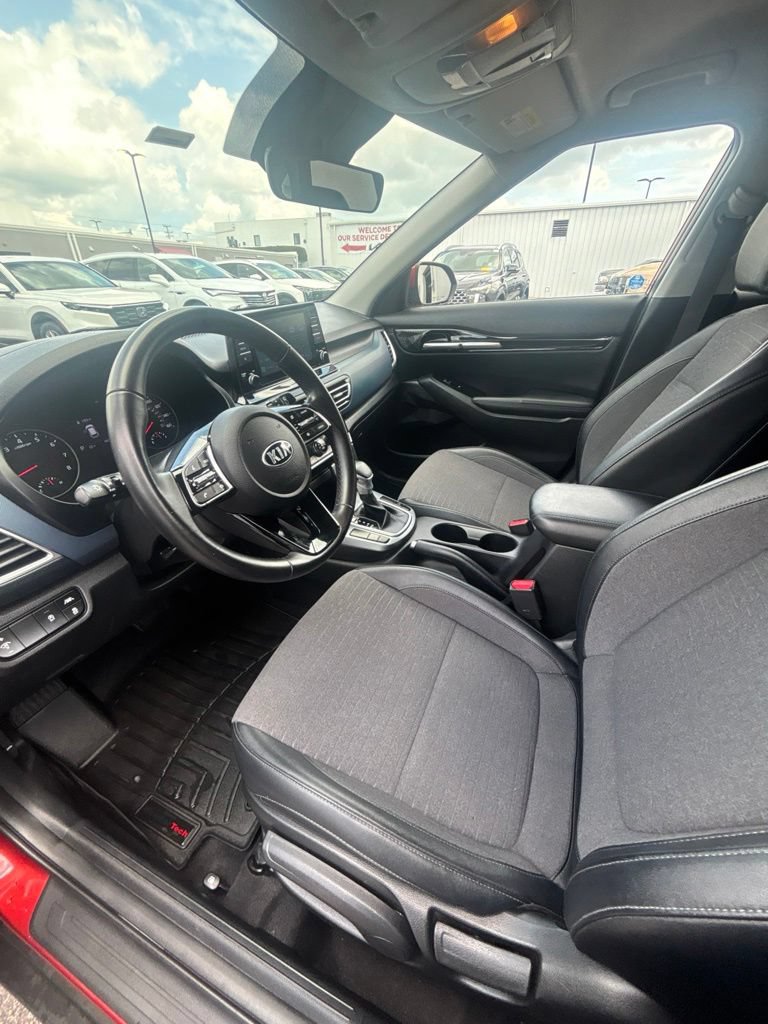 Used 2021 Kia Seltos S FWD image 12