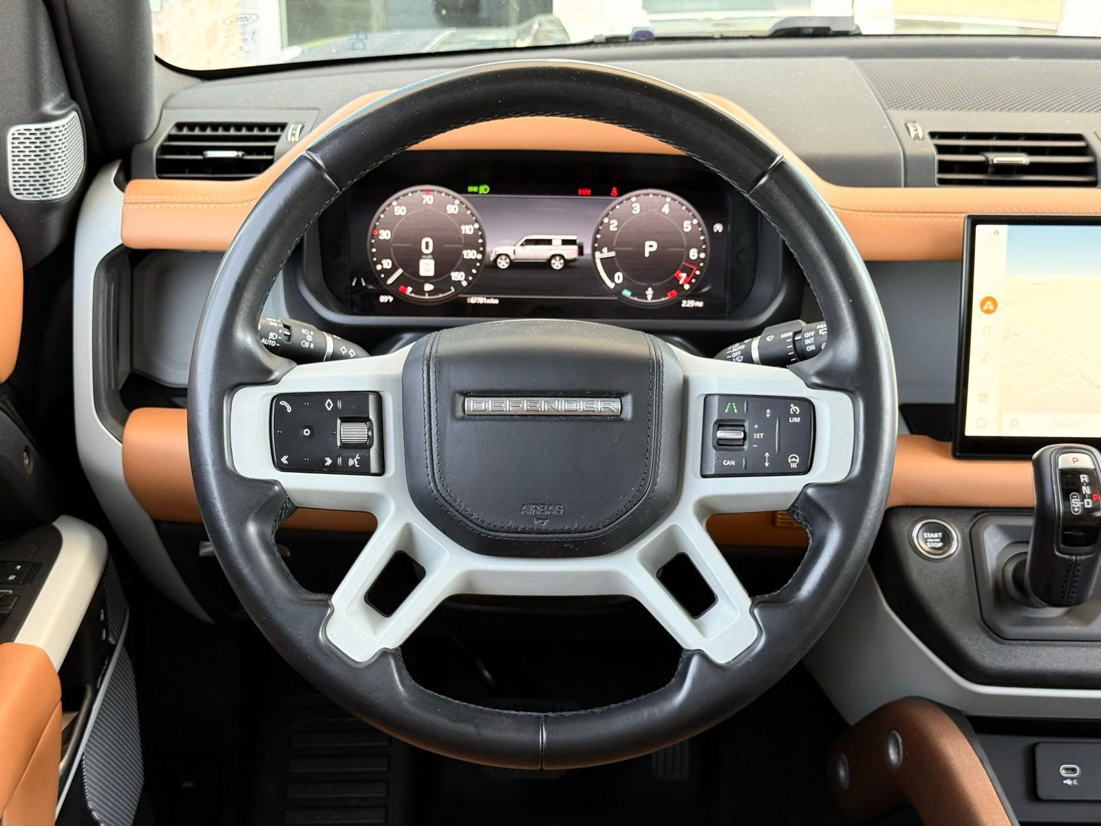 Used 2023 Land Rover Defender 130 First Edition AWD/4WD image 39
