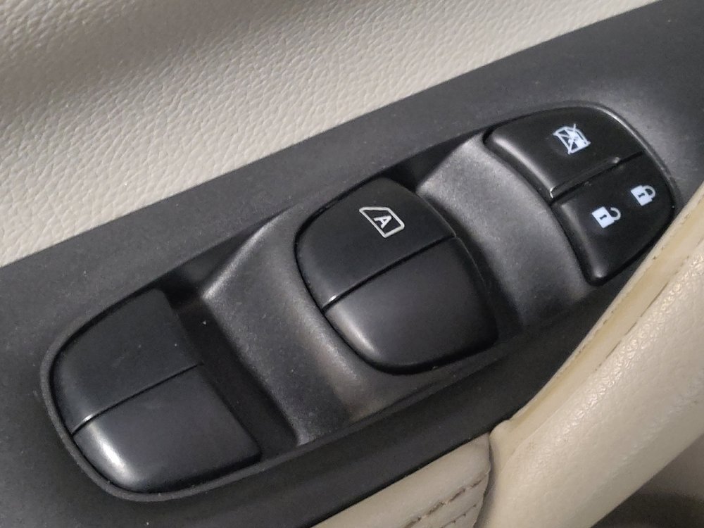 Used 2022 Nissan Rogue Sport SV FWD image 27