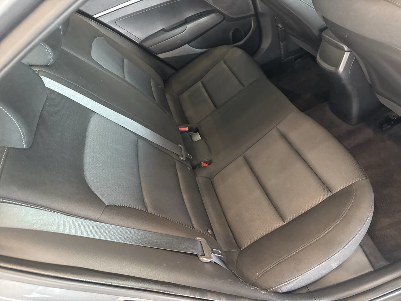 Used 2018 Hyundai Elantra SE FWD image 22