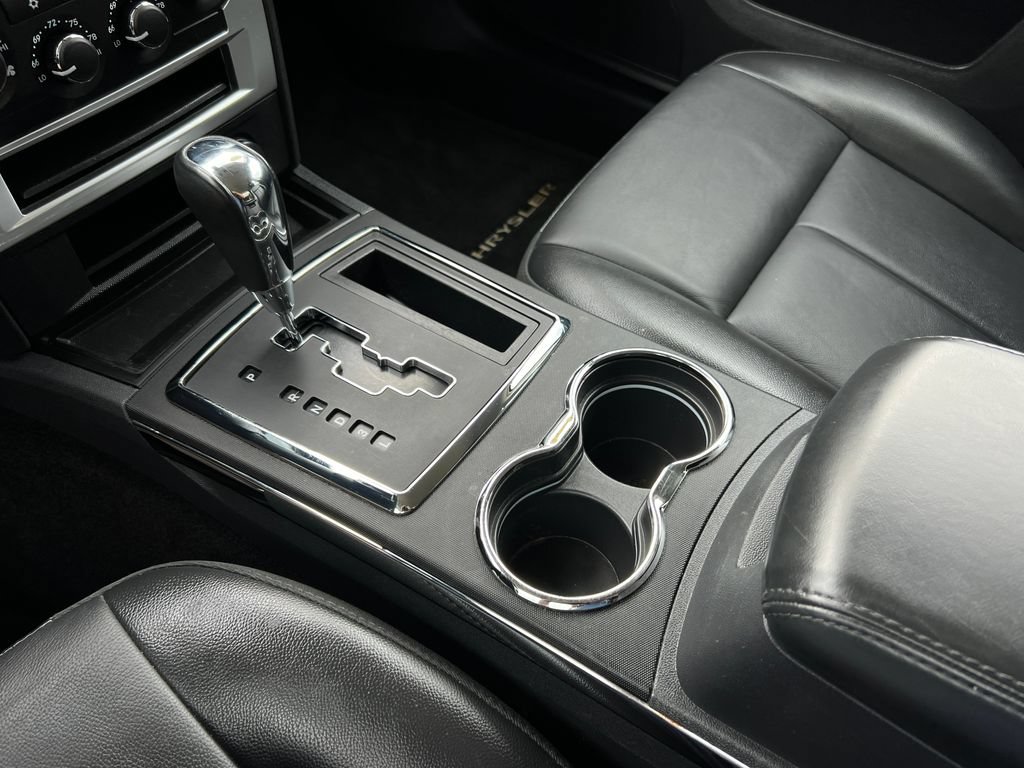Used 2010 Chrysler 300 Touring RWD image 30