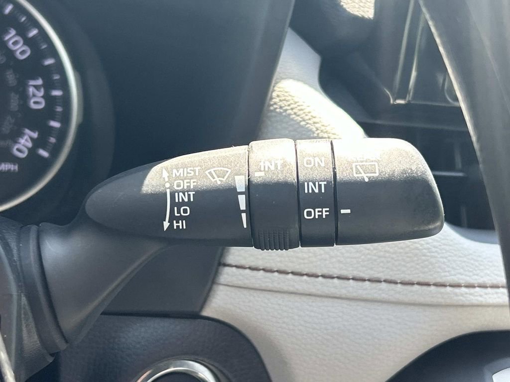 Used 2022 Toyota RAV4 XLE w/ Convenience Package FWD image 33