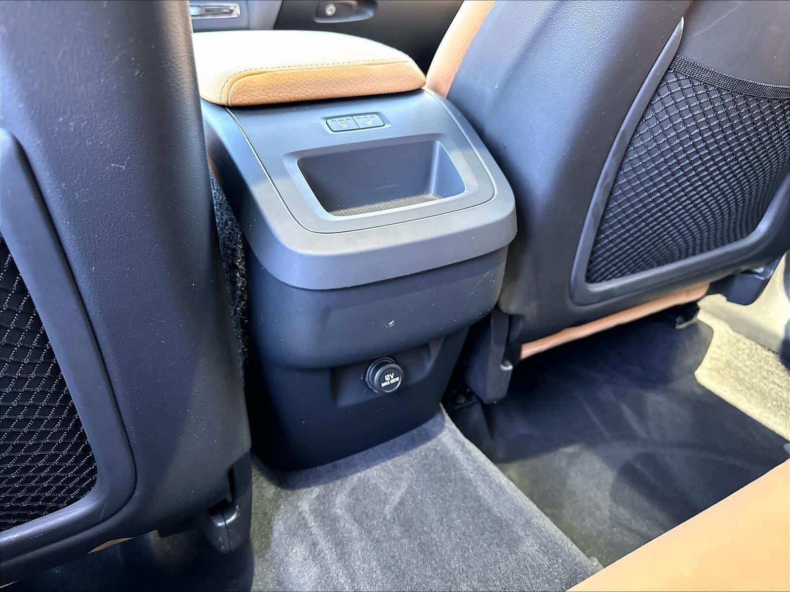 Used 2019 Volvo XC60 T5 Momentum w/ Advanced Package AWD/4WD image 38
