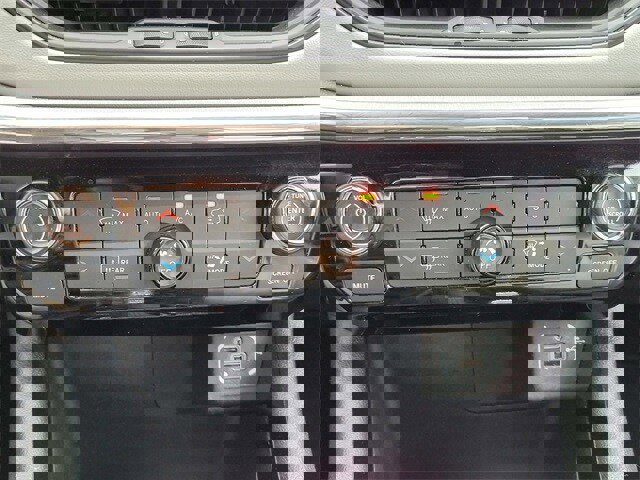 Used 2024 Jeep Compass Limited image 19