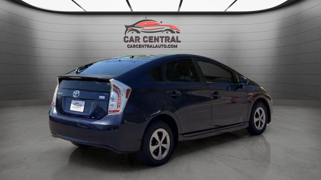 Used 2012 Toyota Prius Two FWD image 5