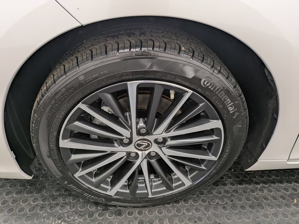 Used 2022 Lexus ES 300h w/ Premium Package FWD image 7