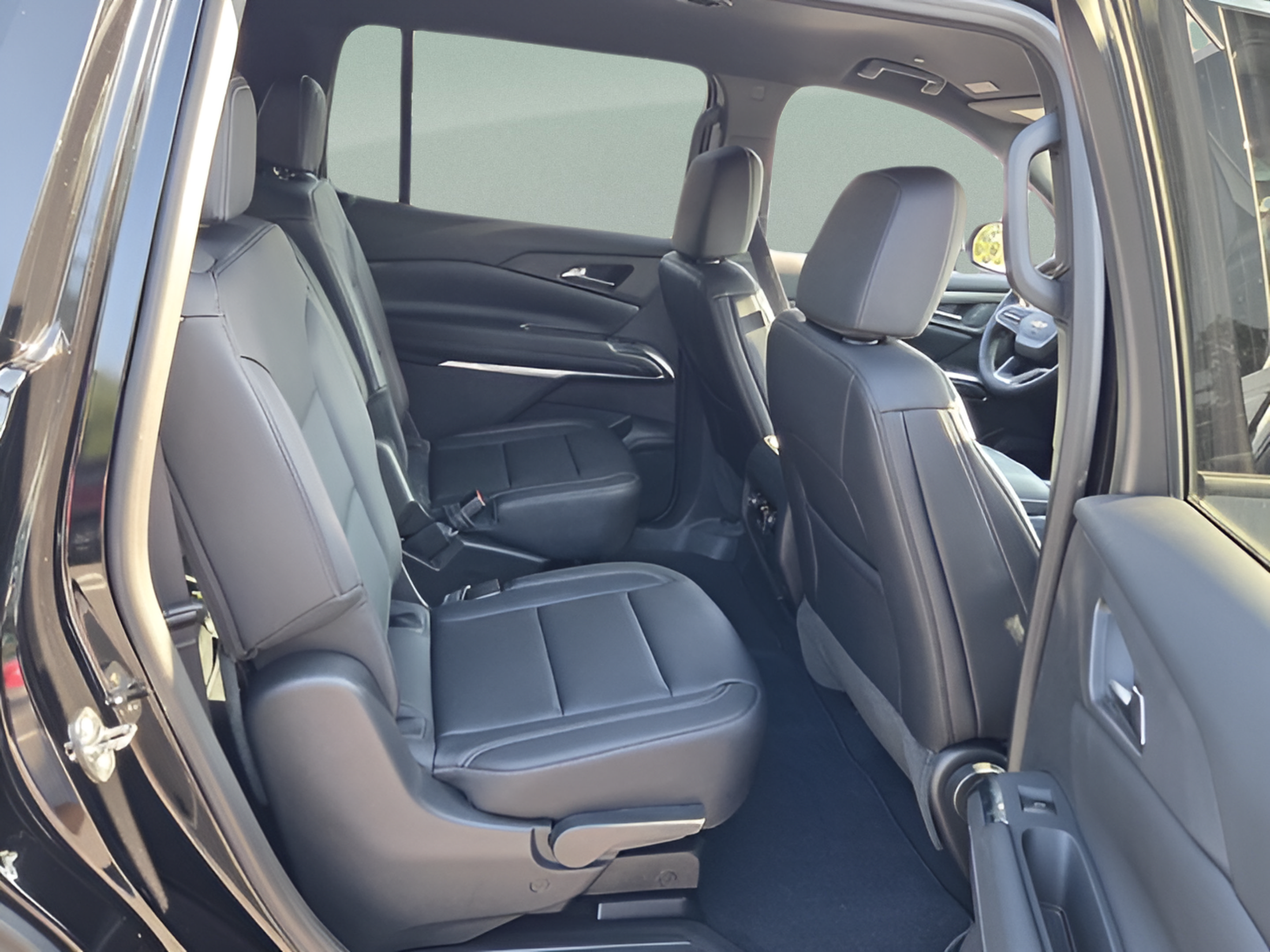 New 2026 Chevrolet Traverse LT w/ Driver Confidence Package FWD image 14
