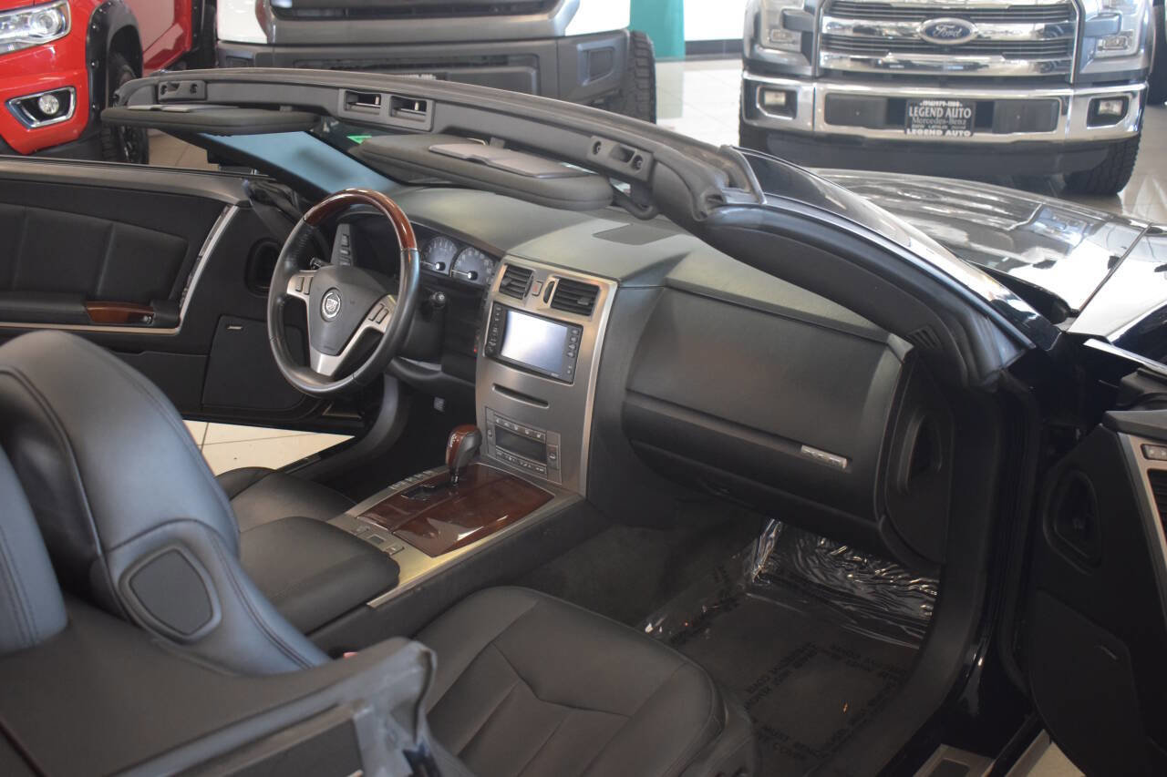 Used 2005 Cadillac XLR Base 2dr Roadster image 71