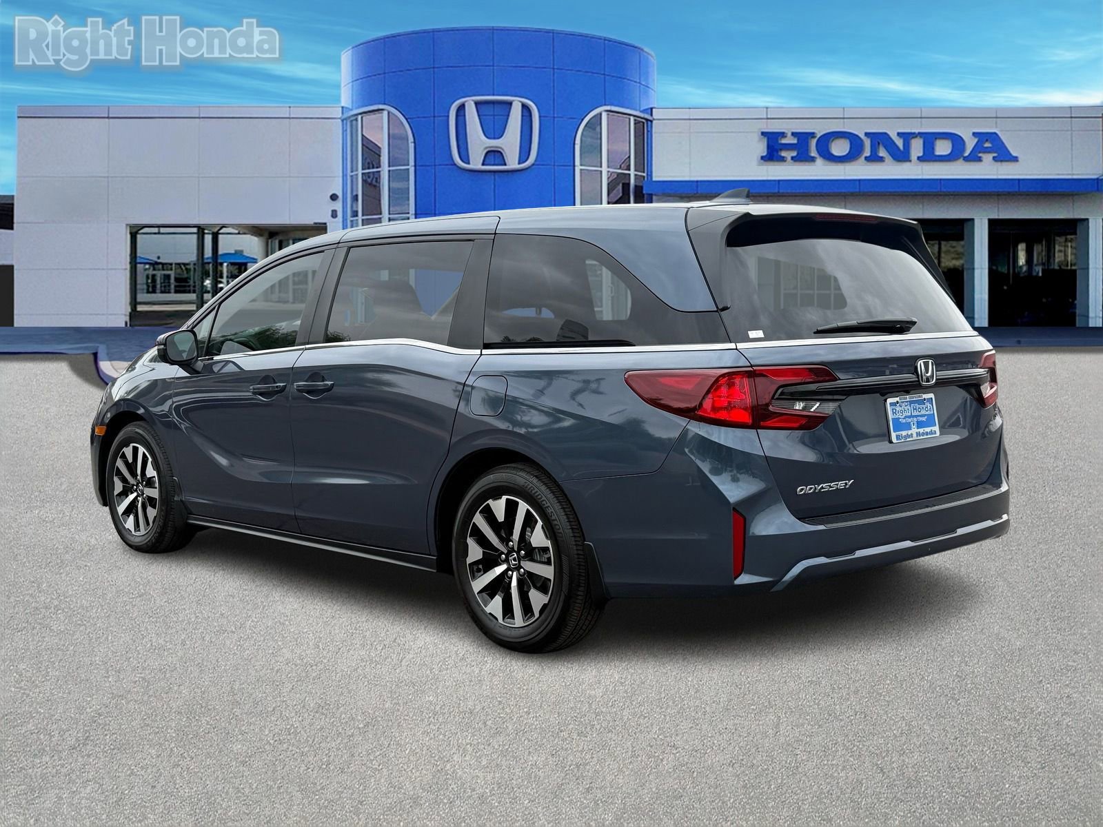 Certified 2026 Honda Odyssey EX-L image 5