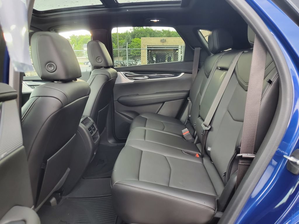 Certified 2024 Cadillac XT5 Premium Luxury AWD/4WD image 39
