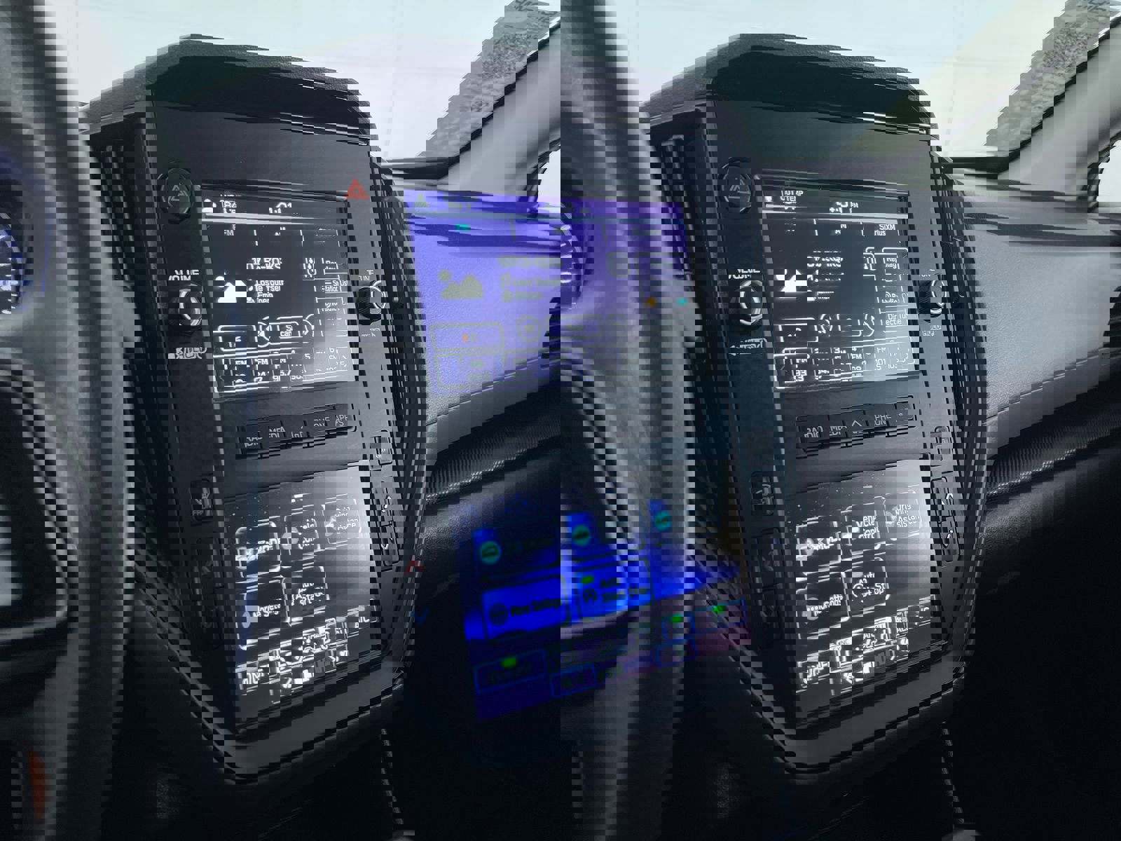 Used 2024 Subaru Crosstrek 2.0i image 18