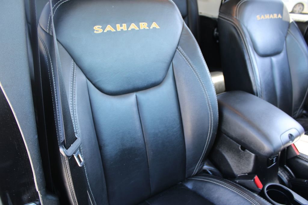 Used 2015 Jeep Wrangler Unlimited Sahara AWD/4WD image 13