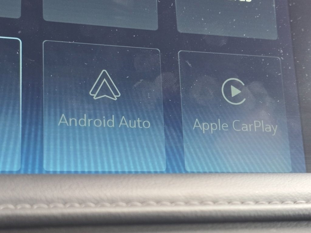 Used 2024 Chevrolet Suburban LT image 4