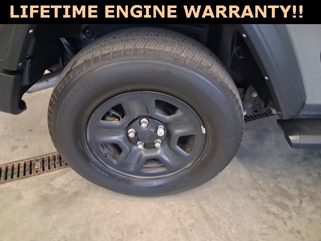 Used 2022 Jeep Wrangler Sport image 27