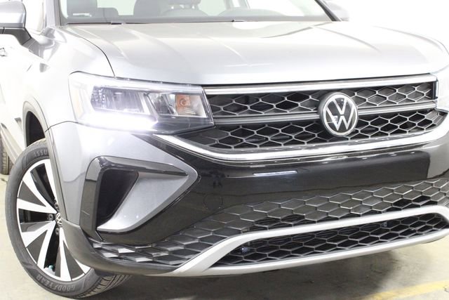 Used 2022 Volkswagen Taos SE image 45