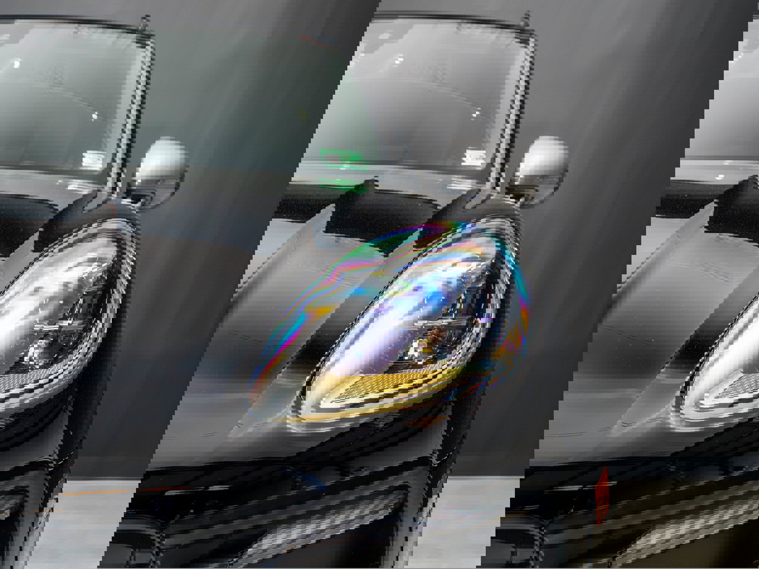 Certified 2025 Porsche Macan Turbo image 11