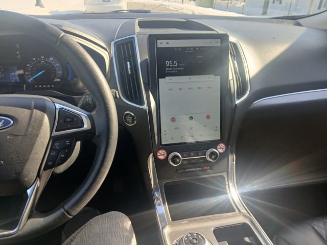 Used 2024 Ford Edge Titanium image 28