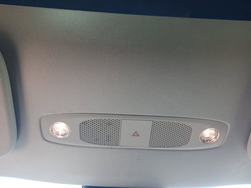 Used 2022 Tesla Model Y Long Range image 29