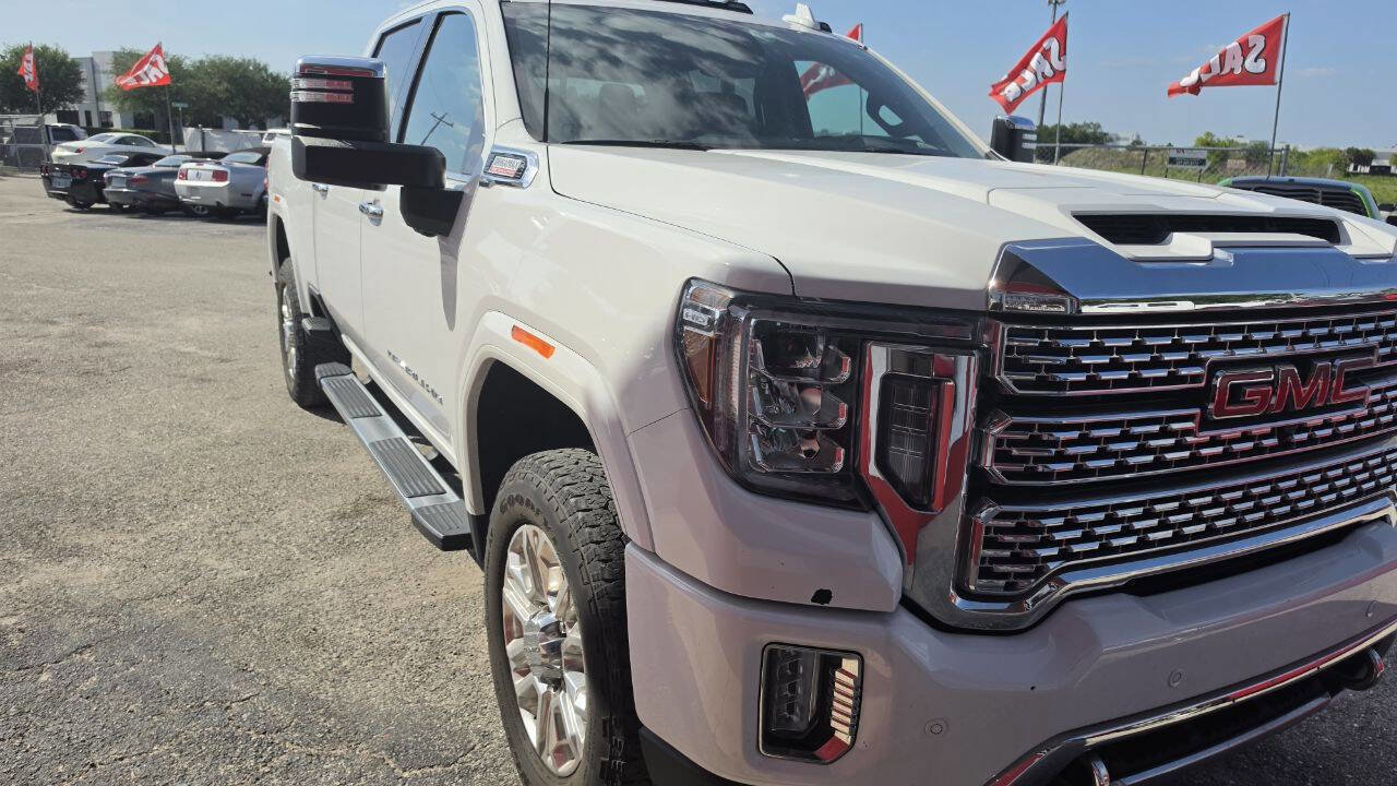 Used 2022 GMC Sierra 2500 Denali w/ Denali Ultimate Package image 2