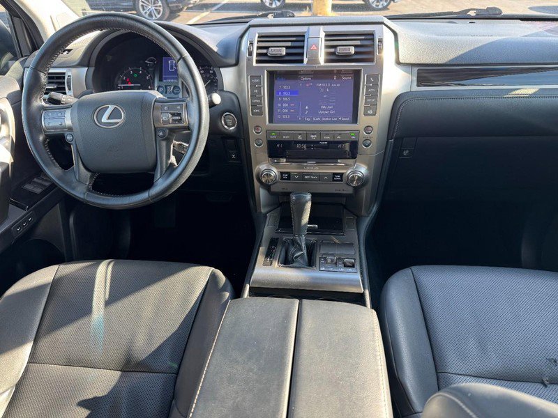 Used 2015 Lexus GX 460 image 11