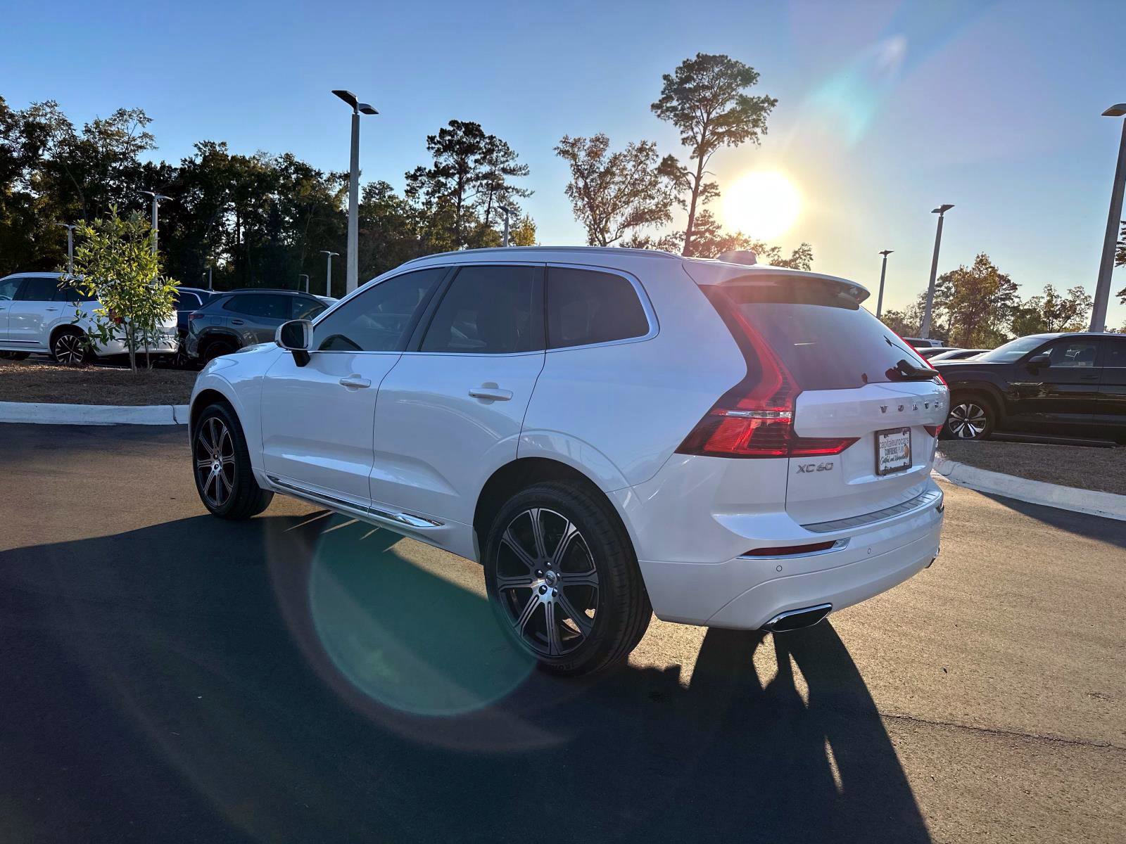 Used 2021 Volvo XC60 T5 Inscription w/ Protection Package Premier image 3