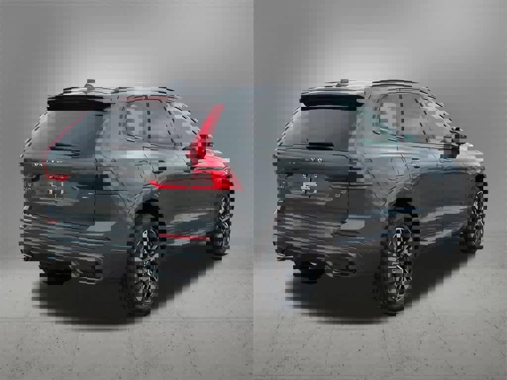 Certified 2026 Volvo XC60 B5 Plus w/ Protection Package Premier image 6