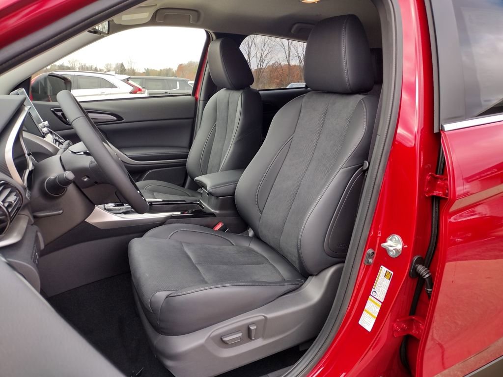 New 2026 Mitsubishi Eclipse Cross SE image 2