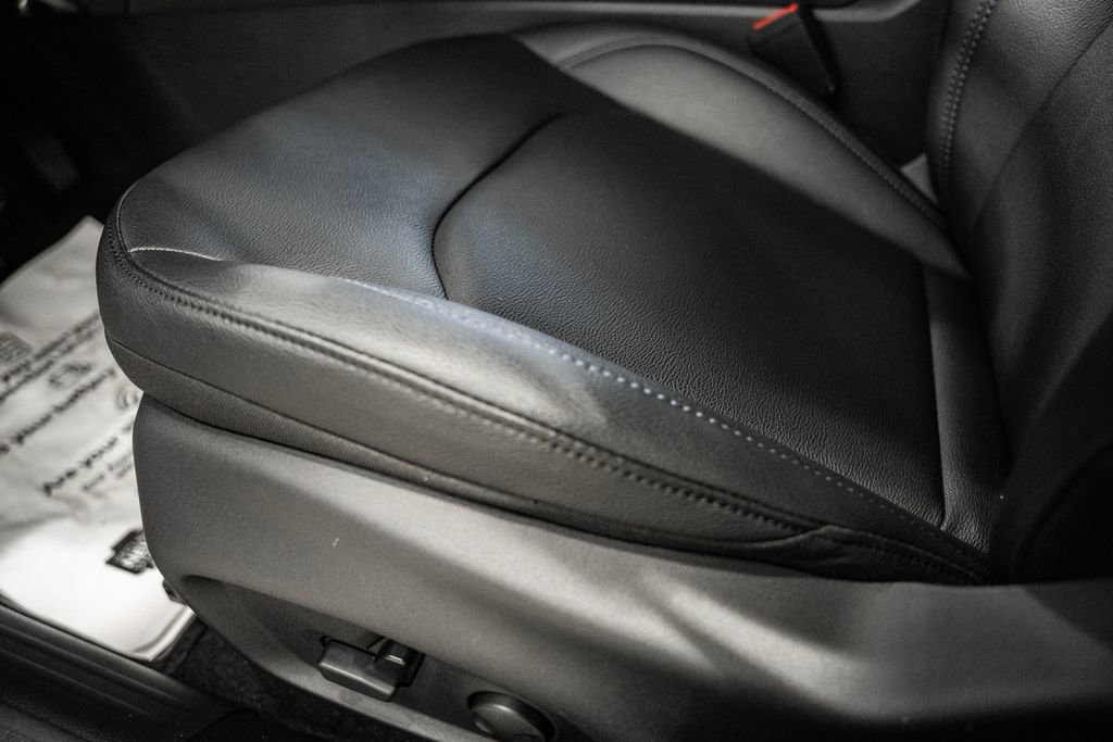 New 2026 Jeep Compass Limited image 34