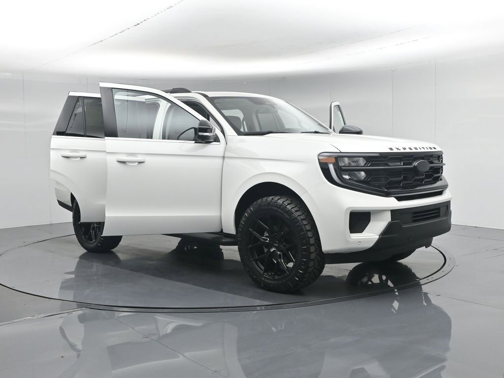 New 2026 Ford Expedition Active image 20