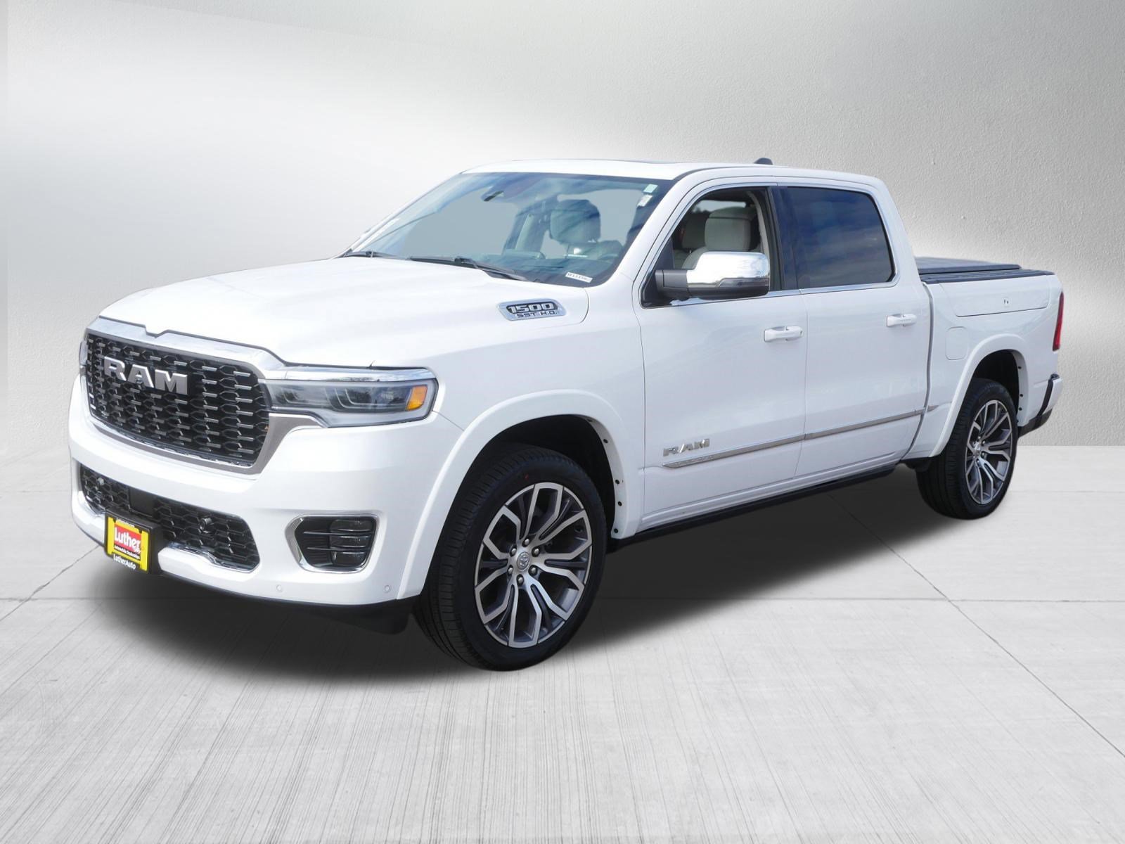Used 2025 RAM 1500 Tungsten AWD/4WD image 3