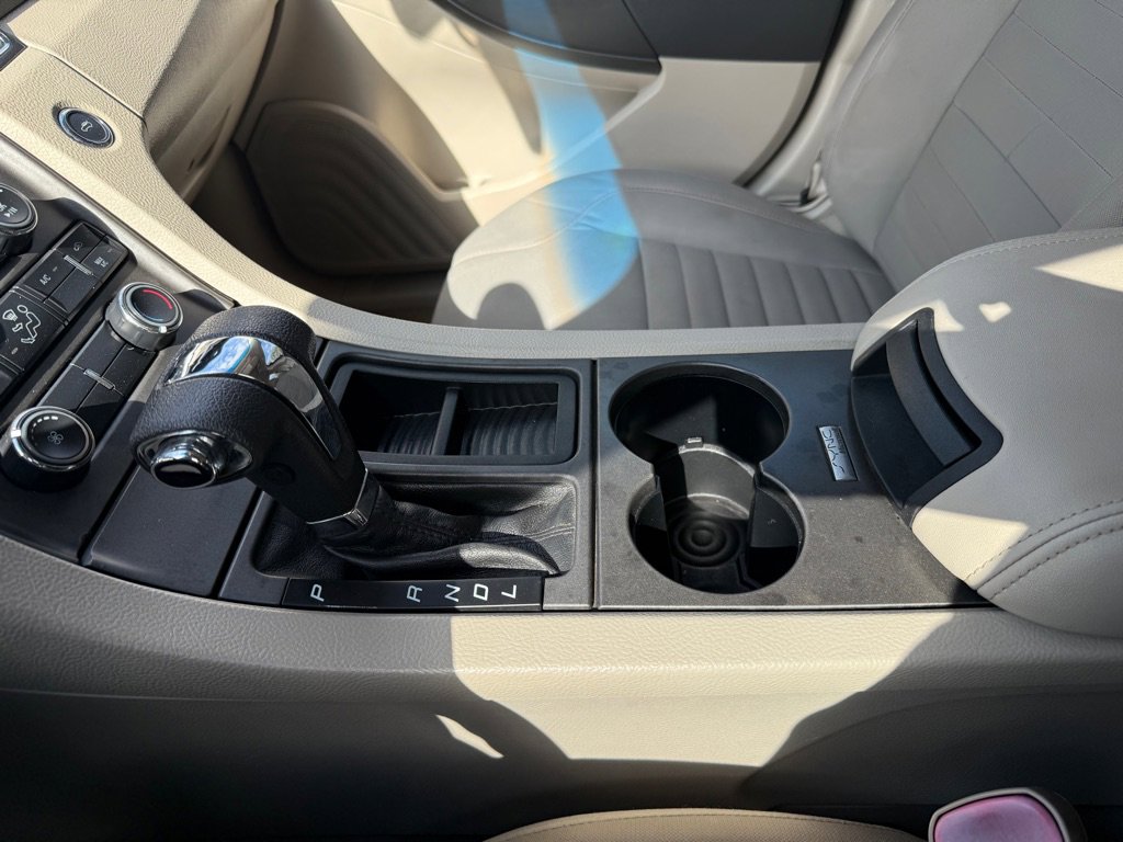 Used 2012 Ford Taurus SE image 11