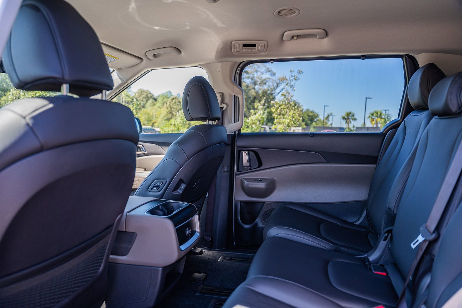 New 2026 Kia Carnival EX image 14