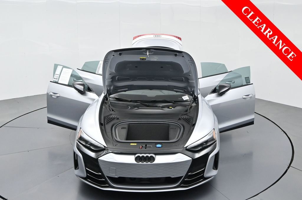 Used 2024 Audi e-tron GT Premium Plus image 37