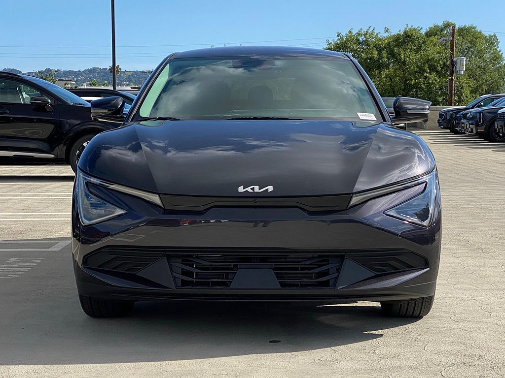 New 2025 Kia EV6 Light AWD/4WD image 9