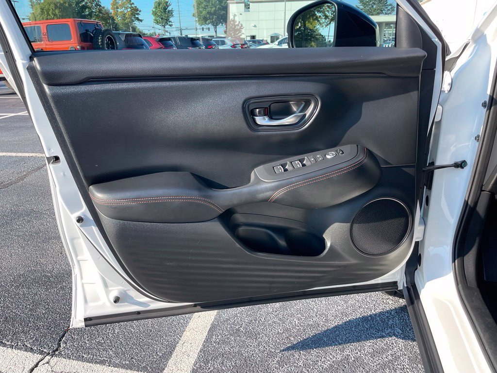 Certified 2025 Honda HR-V Sport image 23