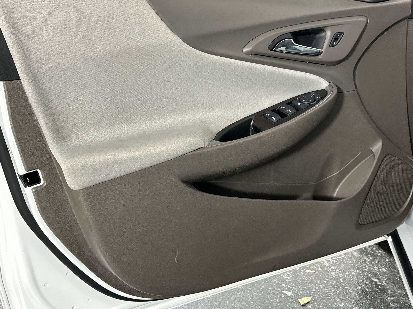 Used 2021 Chevrolet Malibu LS image 33