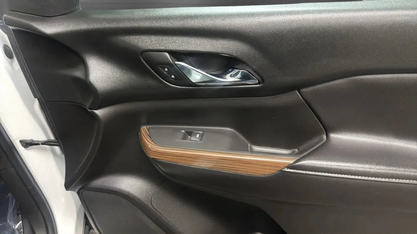 Used 2018 GMC Acadia SLE w/ LPO, Cargo Package FWD image 20