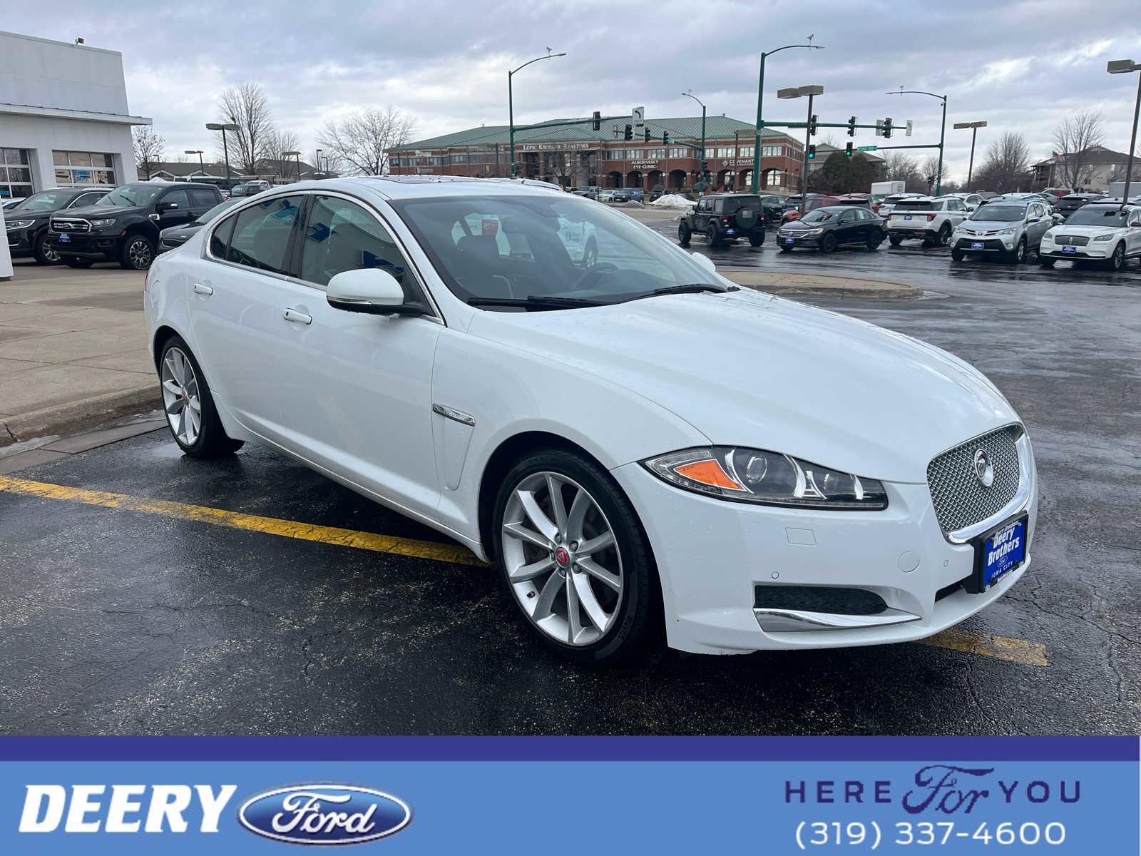 Used 2015 Jaguar XF Portfolio image 1
