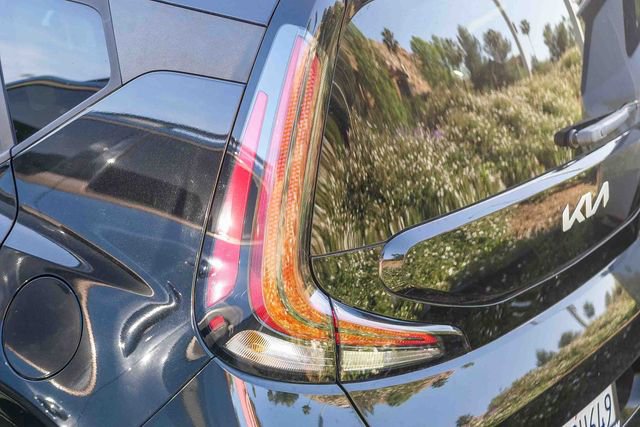 Certified 2023 Kia Soul LX w/ LX Technology Package image 12