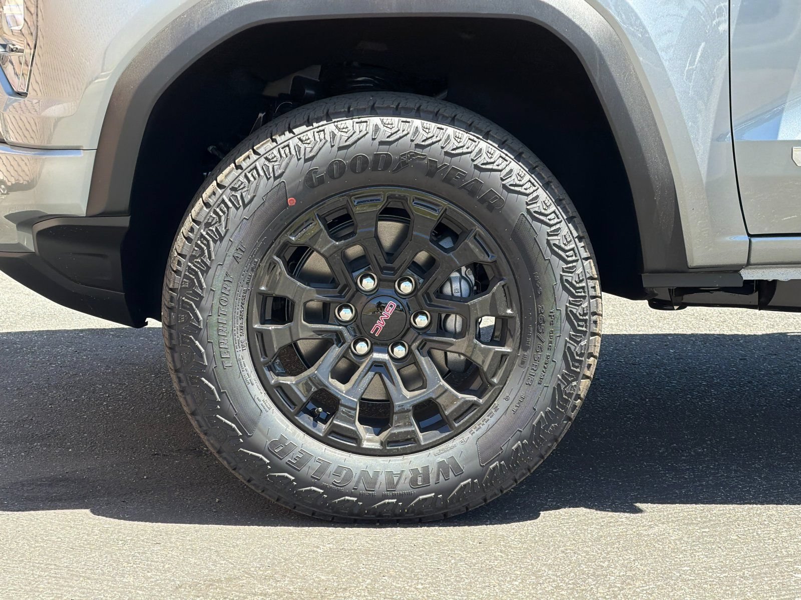 New 2026 GMC Canyon Elevation w/ Technology Package RWD image 23