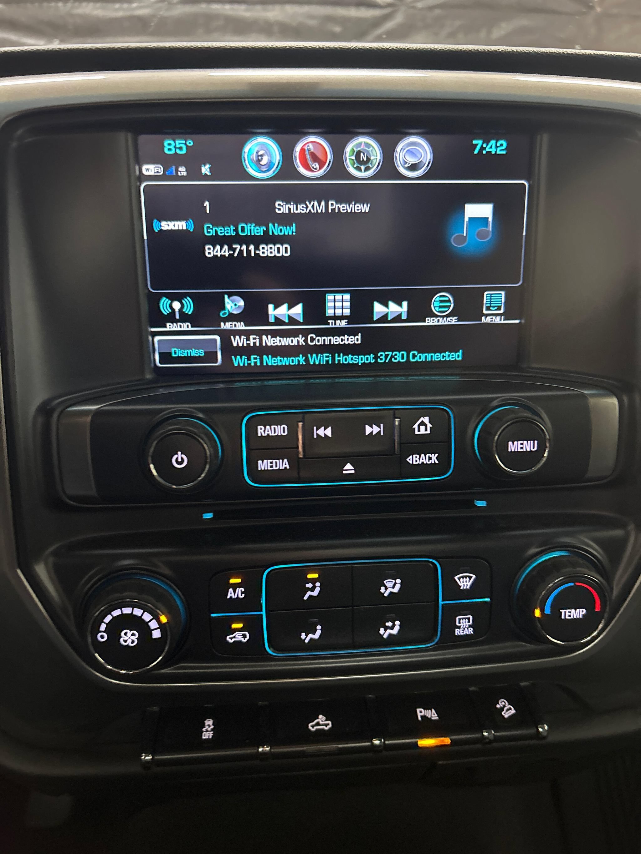 Used 2017 Chevrolet Silverado 1500 LT w/ LT Convenience Package AWD/4WD image 12