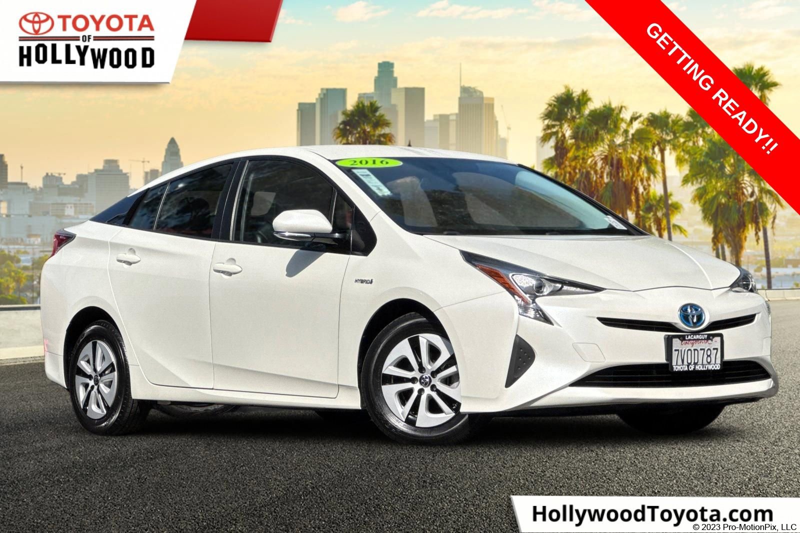 Used 2016 Toyota Prius Four image 1