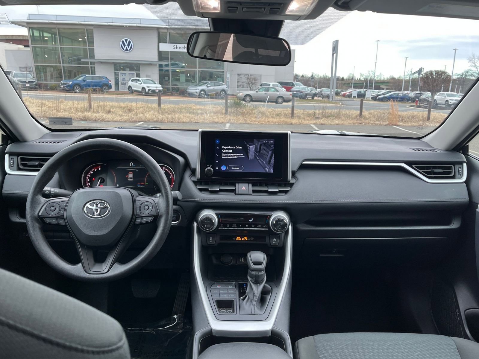 Used 2025 Toyota RAV4 XLE image 34