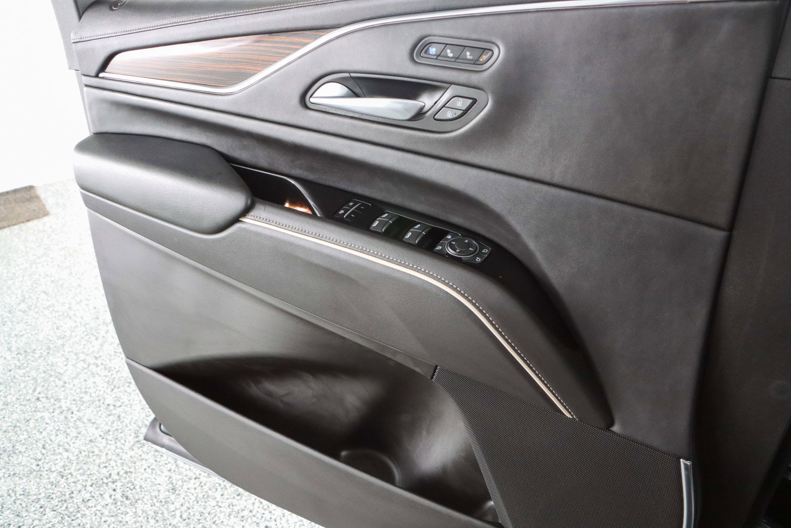 Used 2023 Cadillac Escalade Premium Luxury w/ LPO, Floor Liner Package image 27