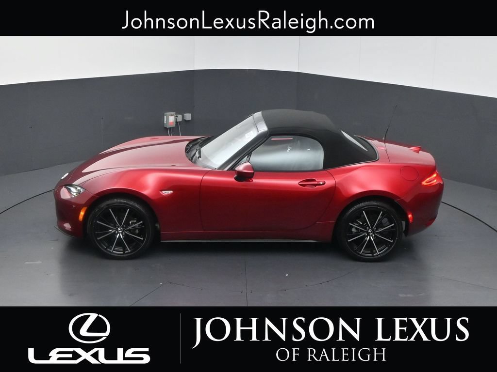 Used 2024 MAZDA MX-5 Miata Grand Touring RWD image 28