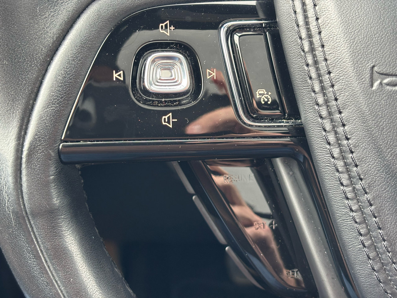 Used 2020 Lincoln Aviator Reserve w/ Equipment Group 202A image 18