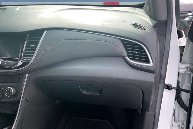 Used 2022 Chevrolet Trax LT w/ Redline Edition AWD/4WD image 26