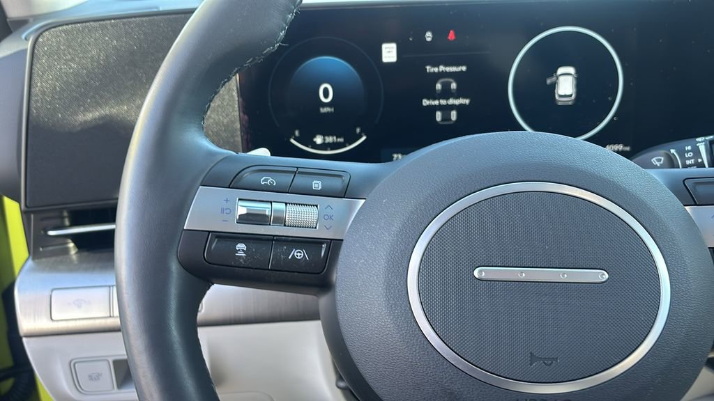 Used 2025 Hyundai Kona Limited image 17